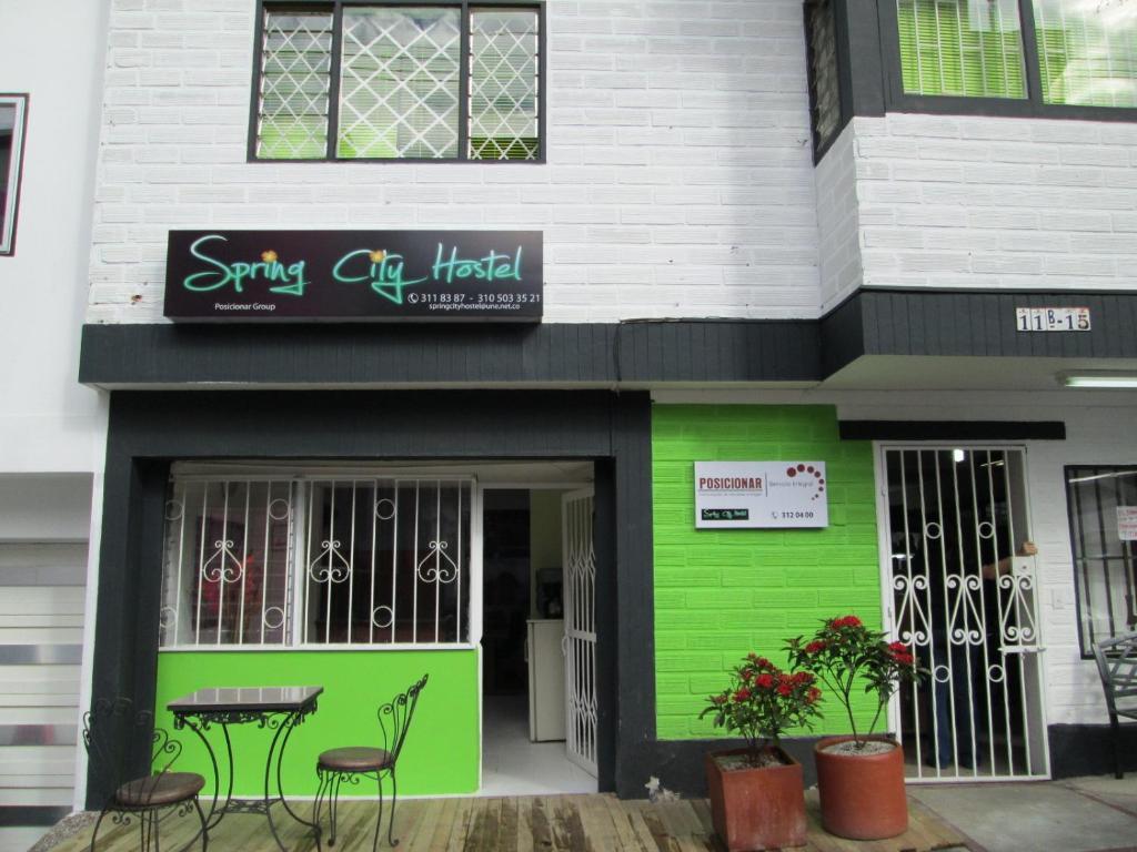 Spring City Hostel Медельїн Екстер'єр фото