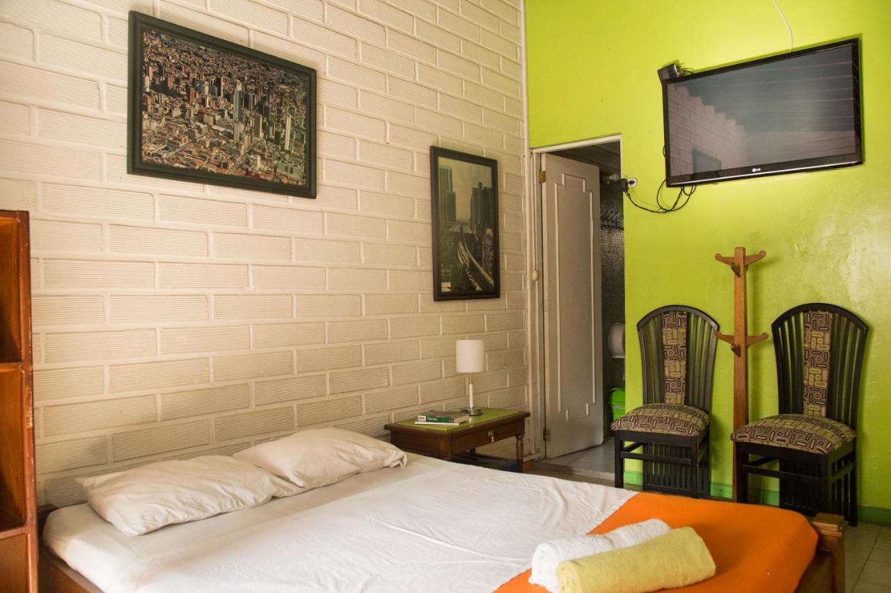 Spring City Hostel Медельїн Екстер'єр фото