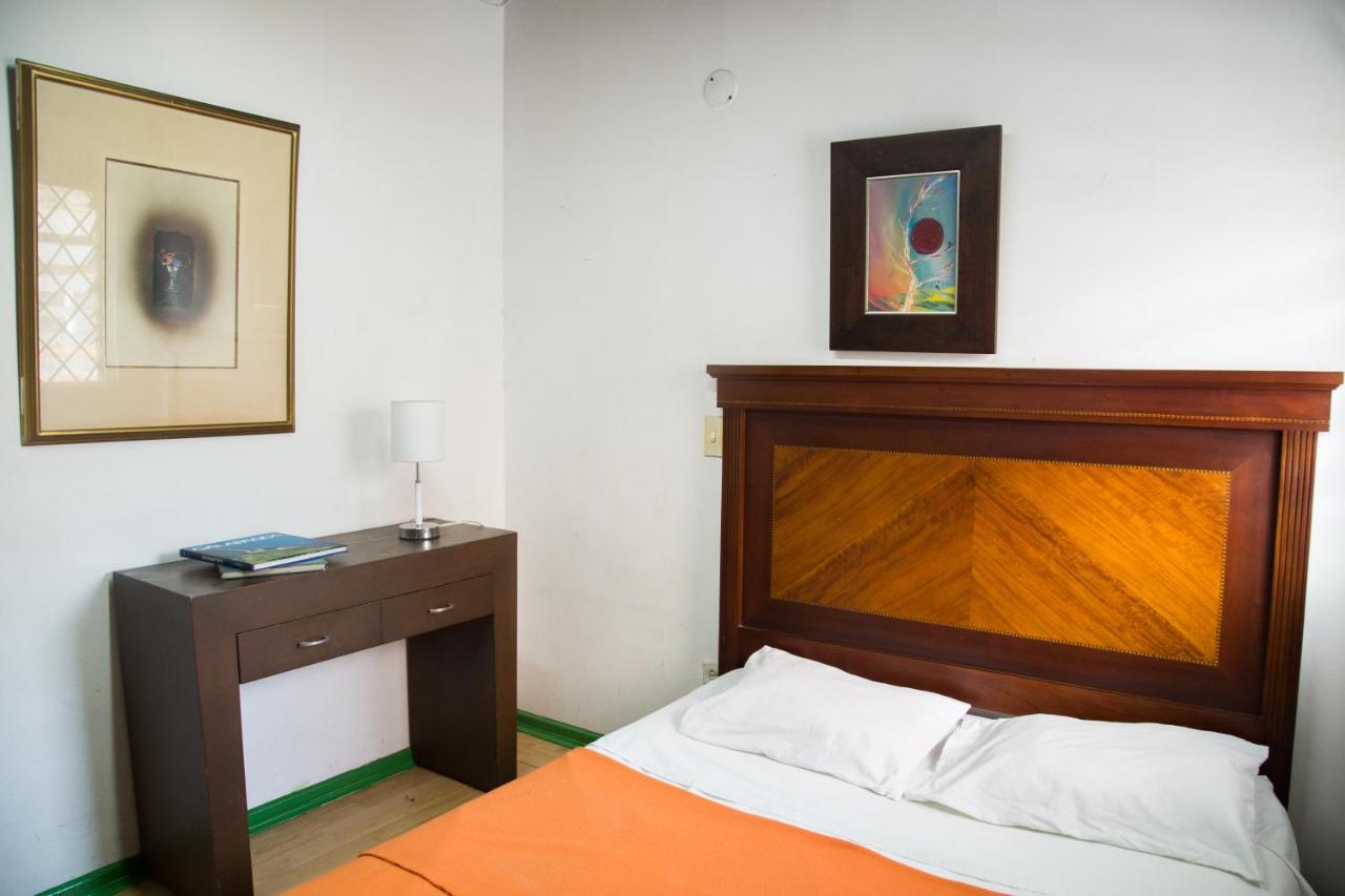 Spring City Hostel Медельїн Екстер'єр фото