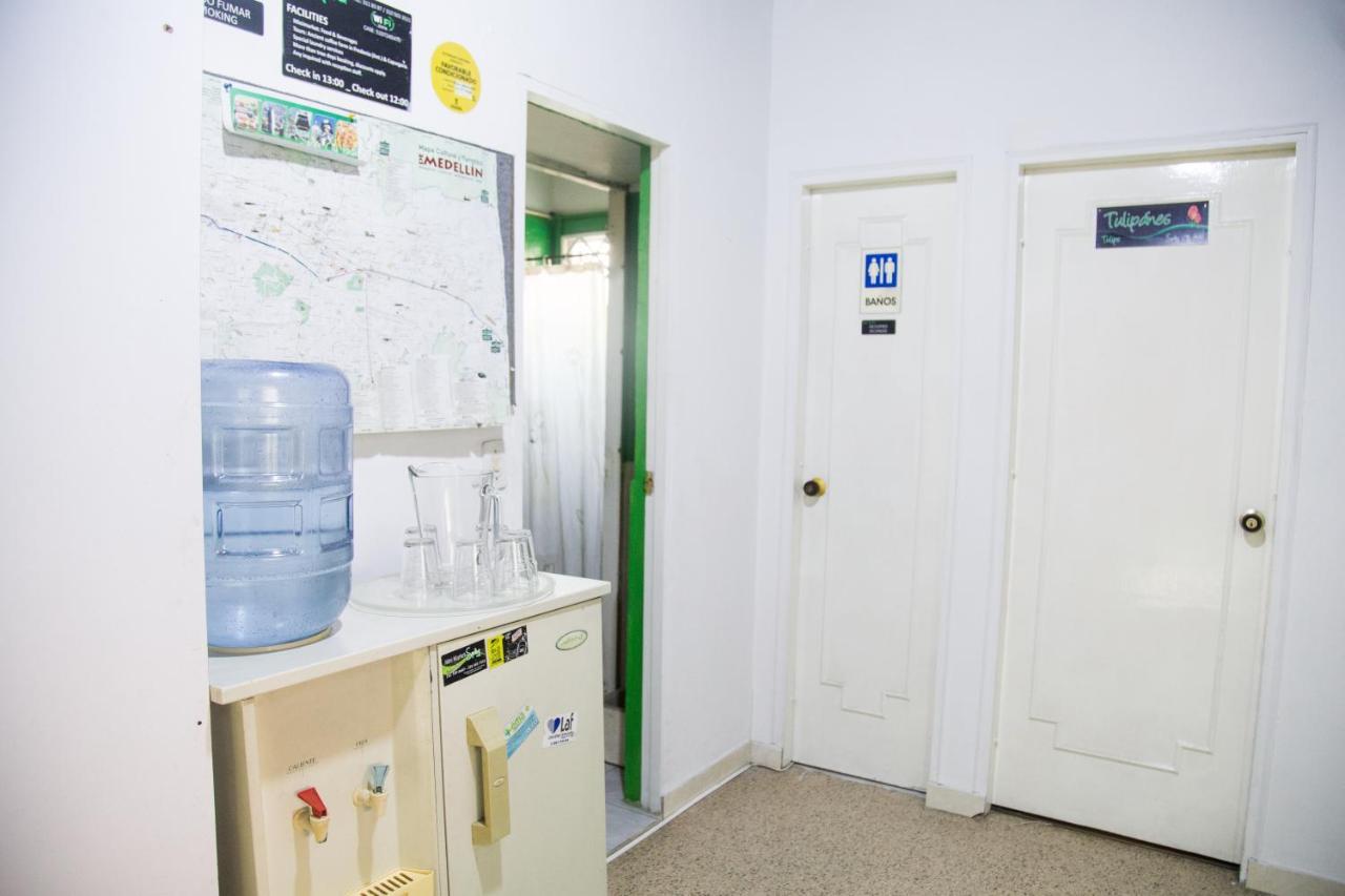 Spring City Hostel Медельїн Екстер'єр фото